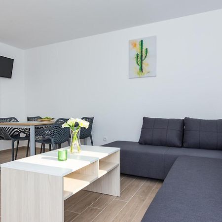 Apartments Kiara Punat Exterior foto